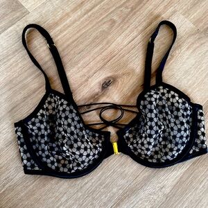 Victoria’s Secret Front Closure Bra